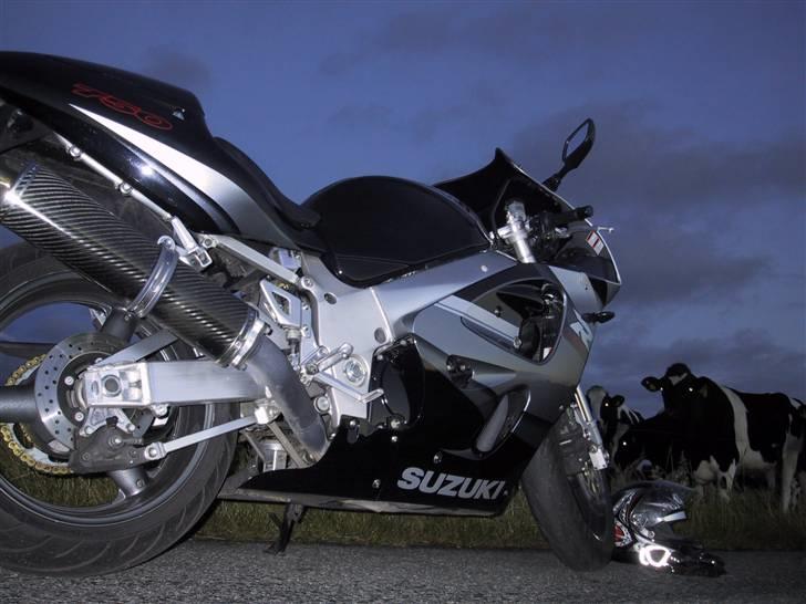 Suzuki GSX750R SOLGT TIL CLAUS billede 2