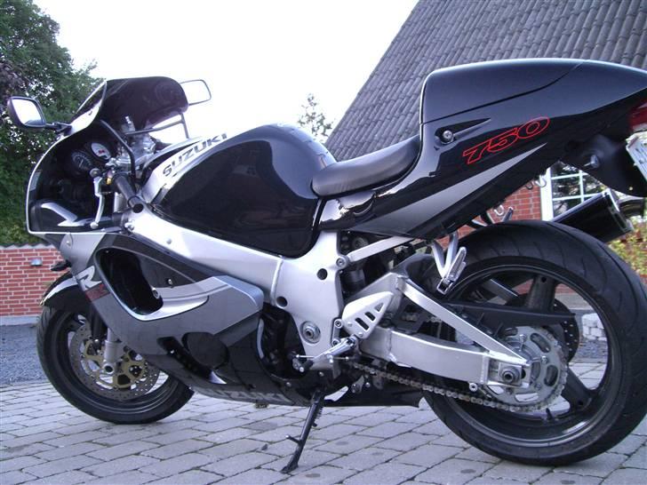 Suzuki GSX750R SOLGT TIL CLAUS billede 7