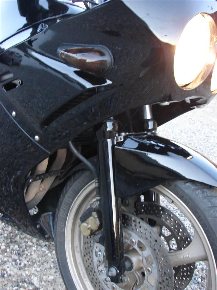Suzuki Gsx-R 250 - har malet forgaflen siden de tre øverste billeder billede 5