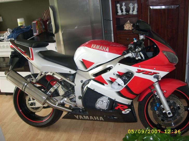 Yamaha R6 billede 11