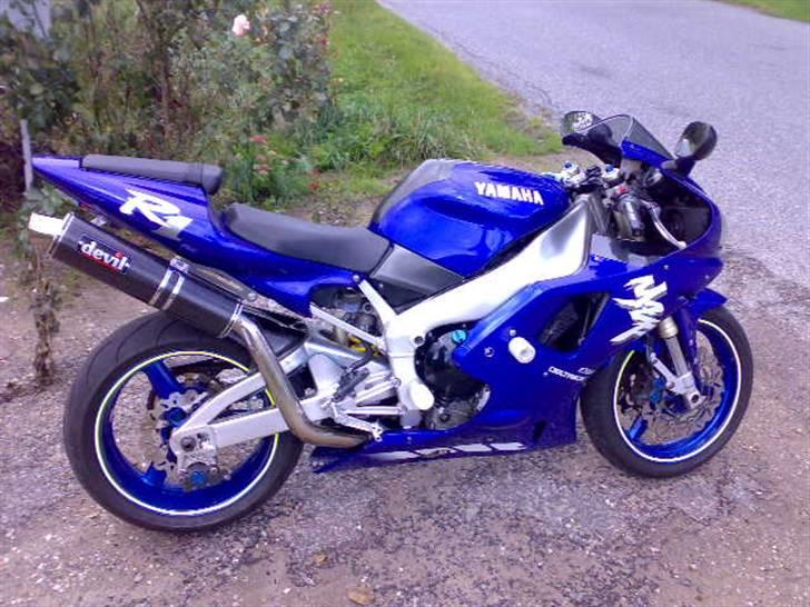 Yamaha yzf-r1 billede 1