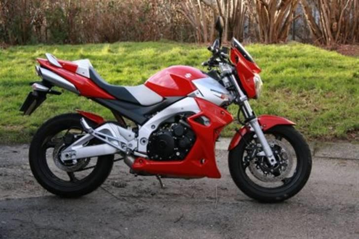 Suzuki GSR 600 S "TIL SALG" billede 2