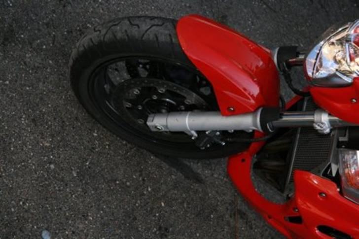 Suzuki GSR 600 S "TIL SALG" billede 4