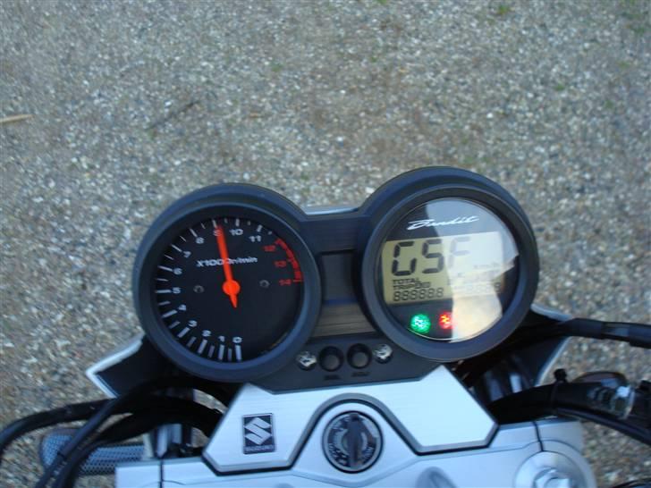 Suzuki GSF650 BANDIT billede 3