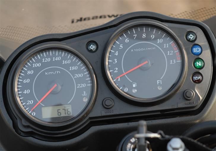 Kawasaki ER-6F - SOLGT - 676 kilometer gammel billede 7