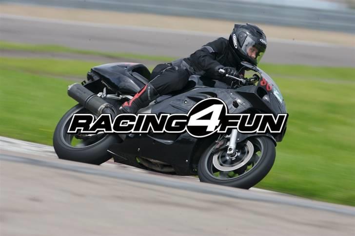 Suzuki GSX-R 600 - Banedag i sverige billede 6