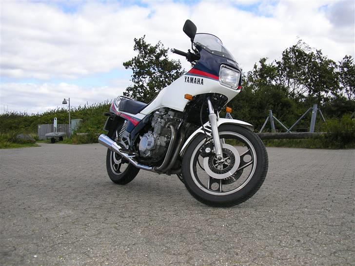 Yamaha XJ750f (Solgt) billede 2