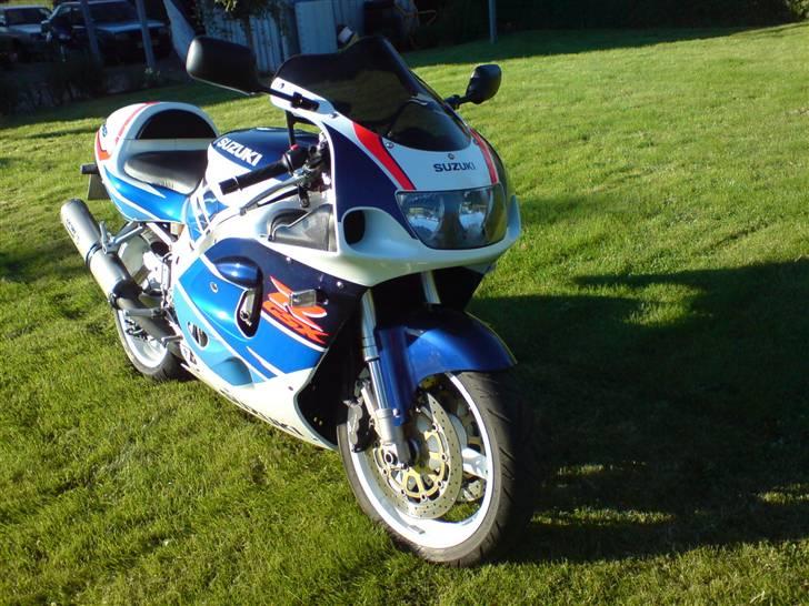 Suzuki GSXR 750 billede 4