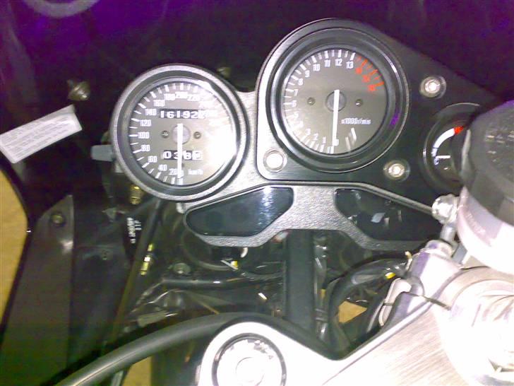 Suzuki GSX-750 RW Solgt billede 13