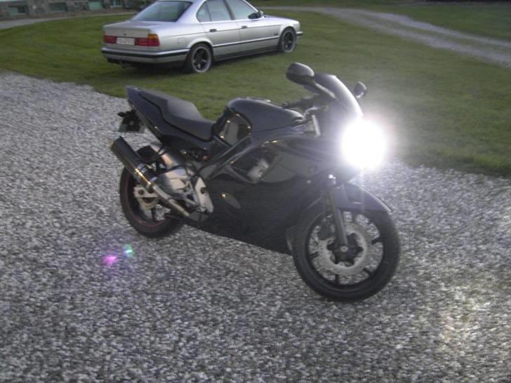 Honda CBR600 F2 - Xenon det dur bare :) billede 13