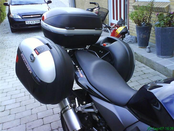 Kawasaki z750s - plads til tandbørsten!!! billede 3