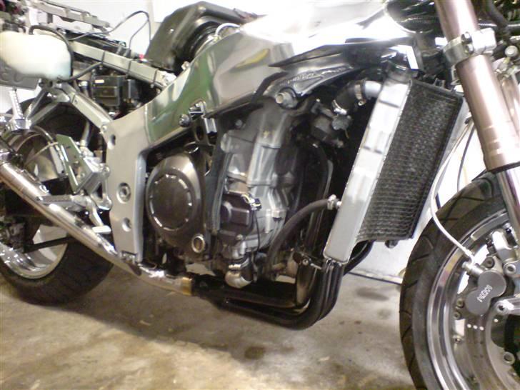 Kawasaki ZXR 750 J *solgt* billede 4