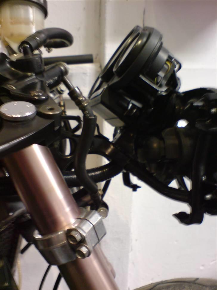 Kawasaki ZXR 750 J *solgt* - Alle ledninger samlet og gemt væk! billede 7