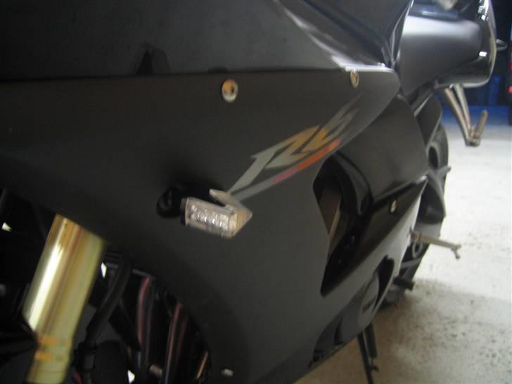 Yamaha YZF-R6 05 billede 10