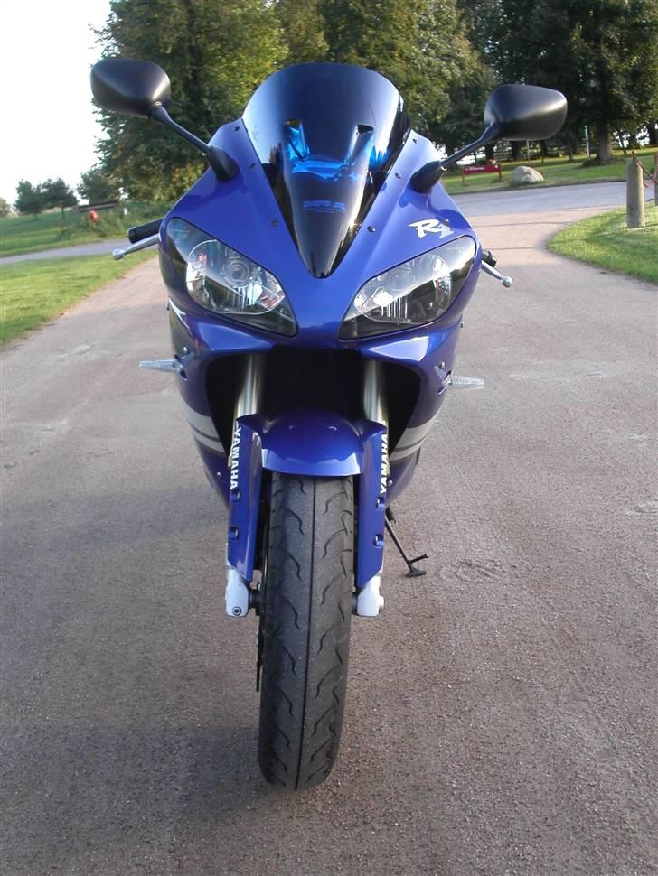 Yamaha YZF-R1 billede 1