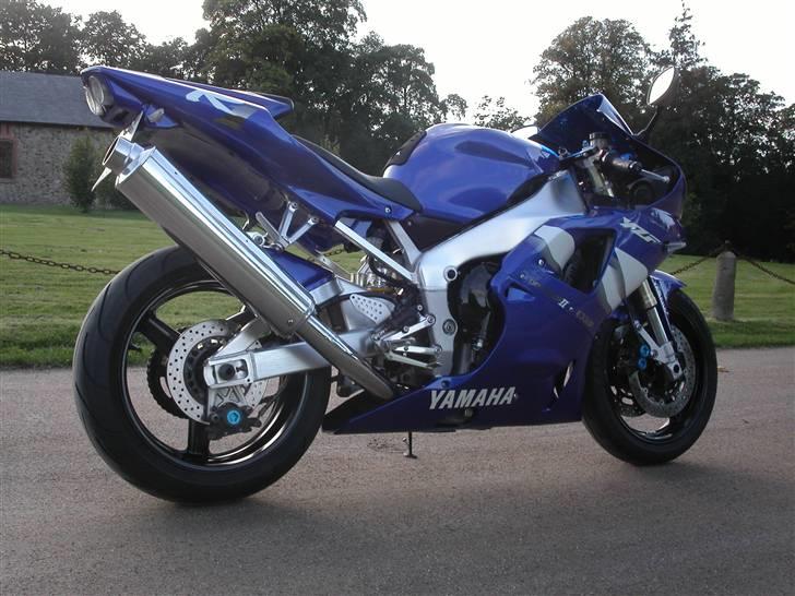 Yamaha YZF-R1 billede 3
