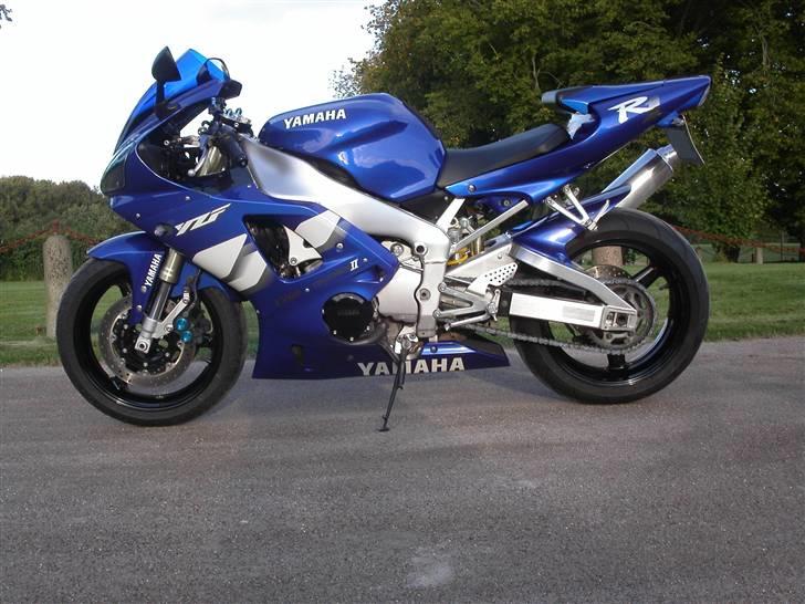 Yamaha YZF-R1 billede 4