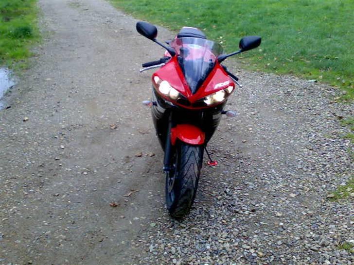 Yamaha r6 billede 1