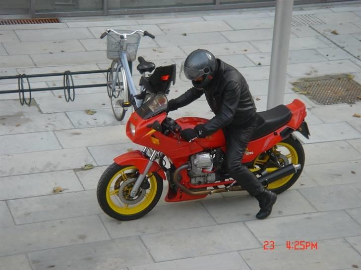 Moto Guzzi 1000 Le Mans V billede 1