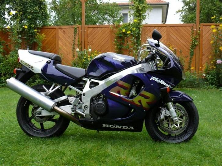 Honda CBR 900 RR Solgt - Lige ankommet til DK  billede 1