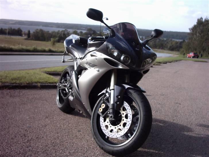 Yamaha Yzf R1  billede 9