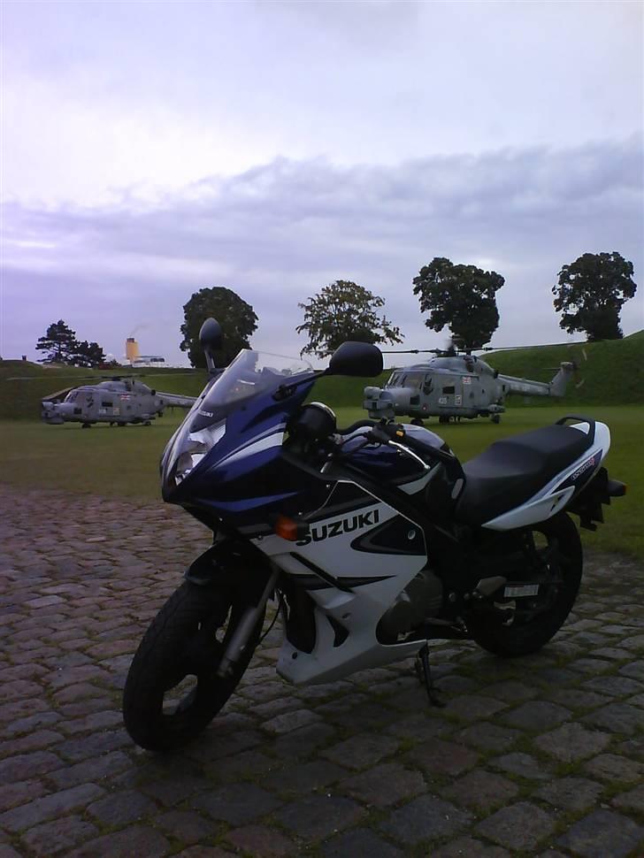 Suzuki GS500F *Solgt* - Vi havde besøge af det Britiske Royal navy, inde på min arbejdsplads.  billede 12