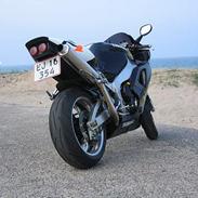 Yamaha R1 '''solgt'''