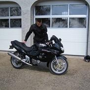 Suzuki GSX750F (SOLGT)