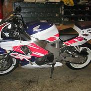 Honda cbr 900 fireblade