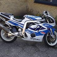 Suzuki Gsx-r 400r (GK76A)