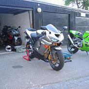 Kawasaki zx6r 636