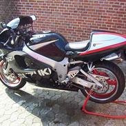 Suzuki Gsxr 750 k0 