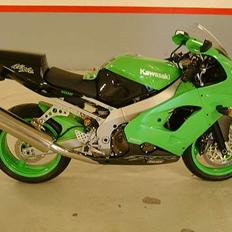Kawasaki ninja zx-9R