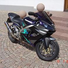 Kawasaki ZX9R **SOLGT**