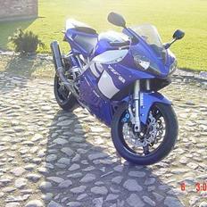 Yamaha YZF-R1
