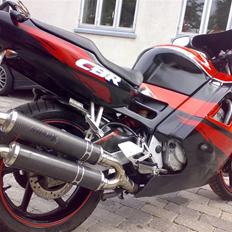 Honda cbr 600 f2