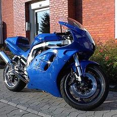 Suzuki GSXR750