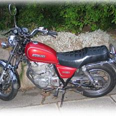 Suzuki GN 250