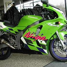 Kawasaki zx6r