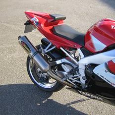 Yamaha Yzf R1