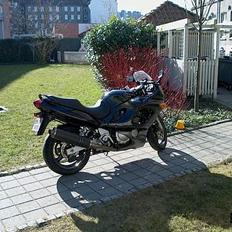 Suzuki Gsx 750F 2002 ## SOLGT ##