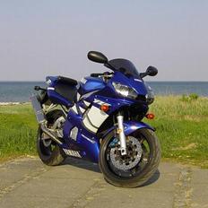 Yamaha YZF R6 ** SOLGT **