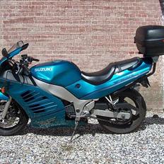 Suzuki RF600R *TIL SLAG*