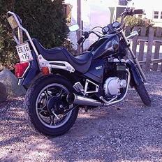 Suzuki 550 L