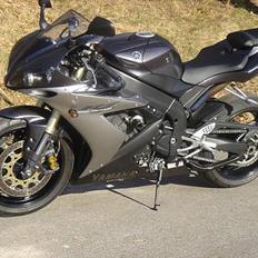 Yamaha R1
