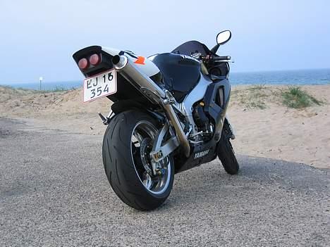 Yamaha R1 '''solgt''' billede 3