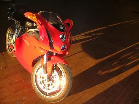Ducati 749s billede 2