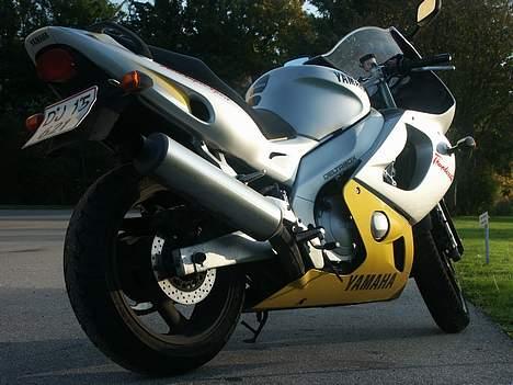 Yamaha YZF600RThundercat (SOLGT) billede 3