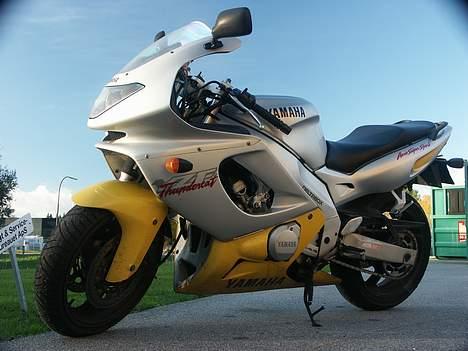 Yamaha YZF600RThundercat (SOLGT) billede 5