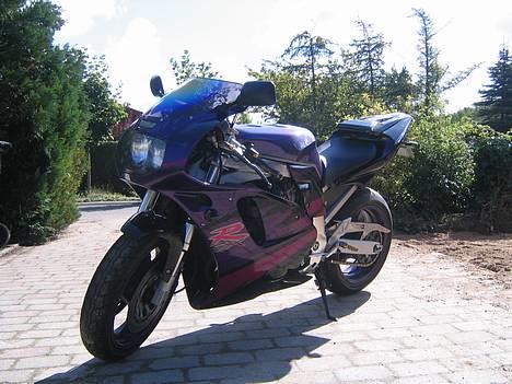 Suzuki GSX-R 750 solgt billede 3